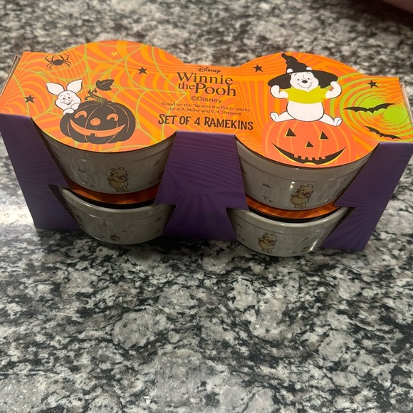 Disney Other - Halloween Winnie the Pooh set of 4 ramekins